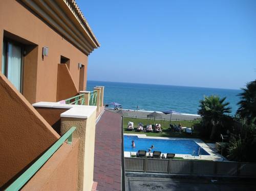 Axarquia Beach Hotel Almayate Bajo Exterior photo